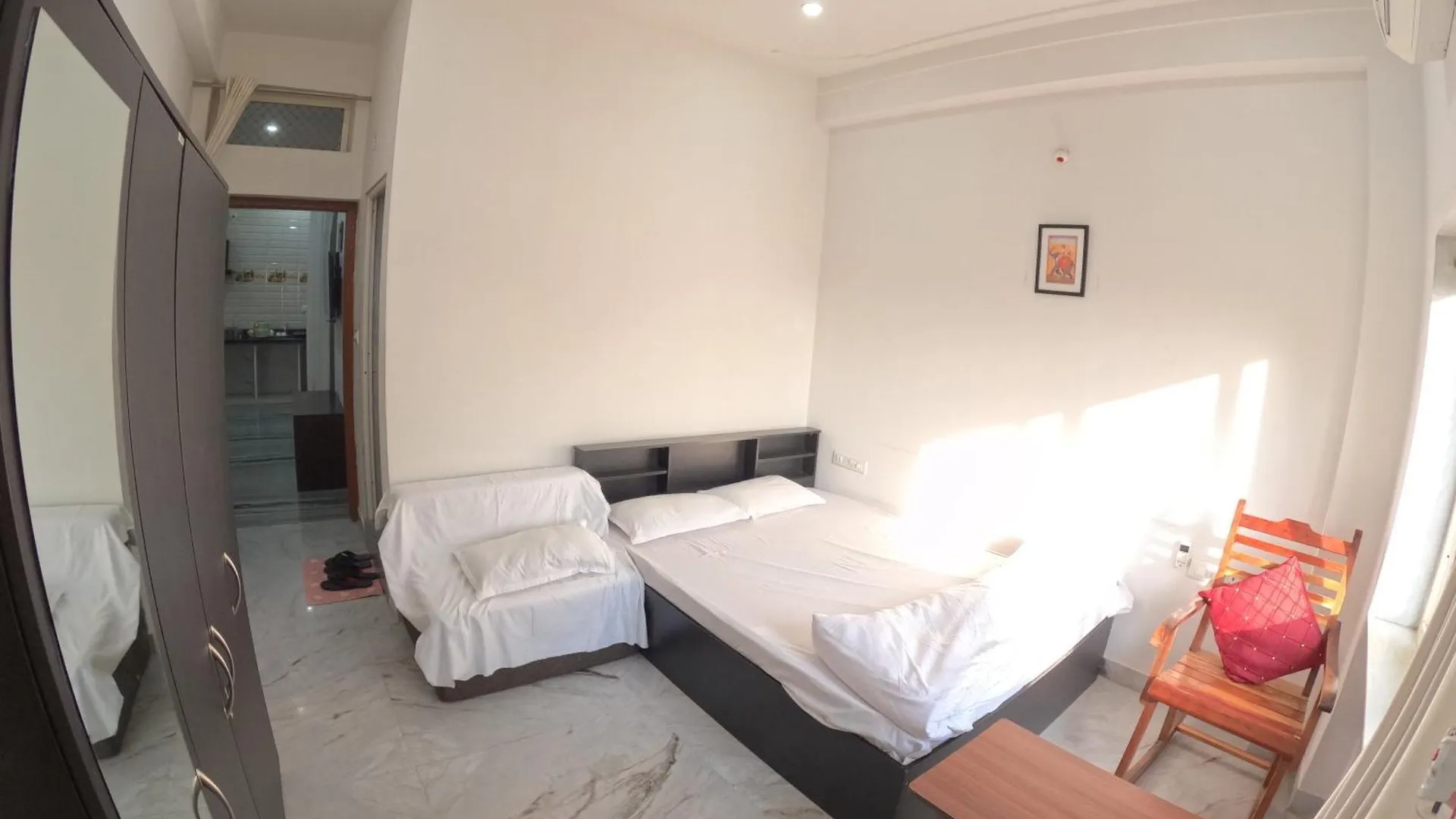 Choudhary White House Udaipur Apartment