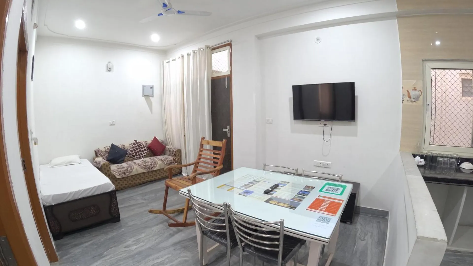 Choudhary White House Udaipur Apartment 0*,