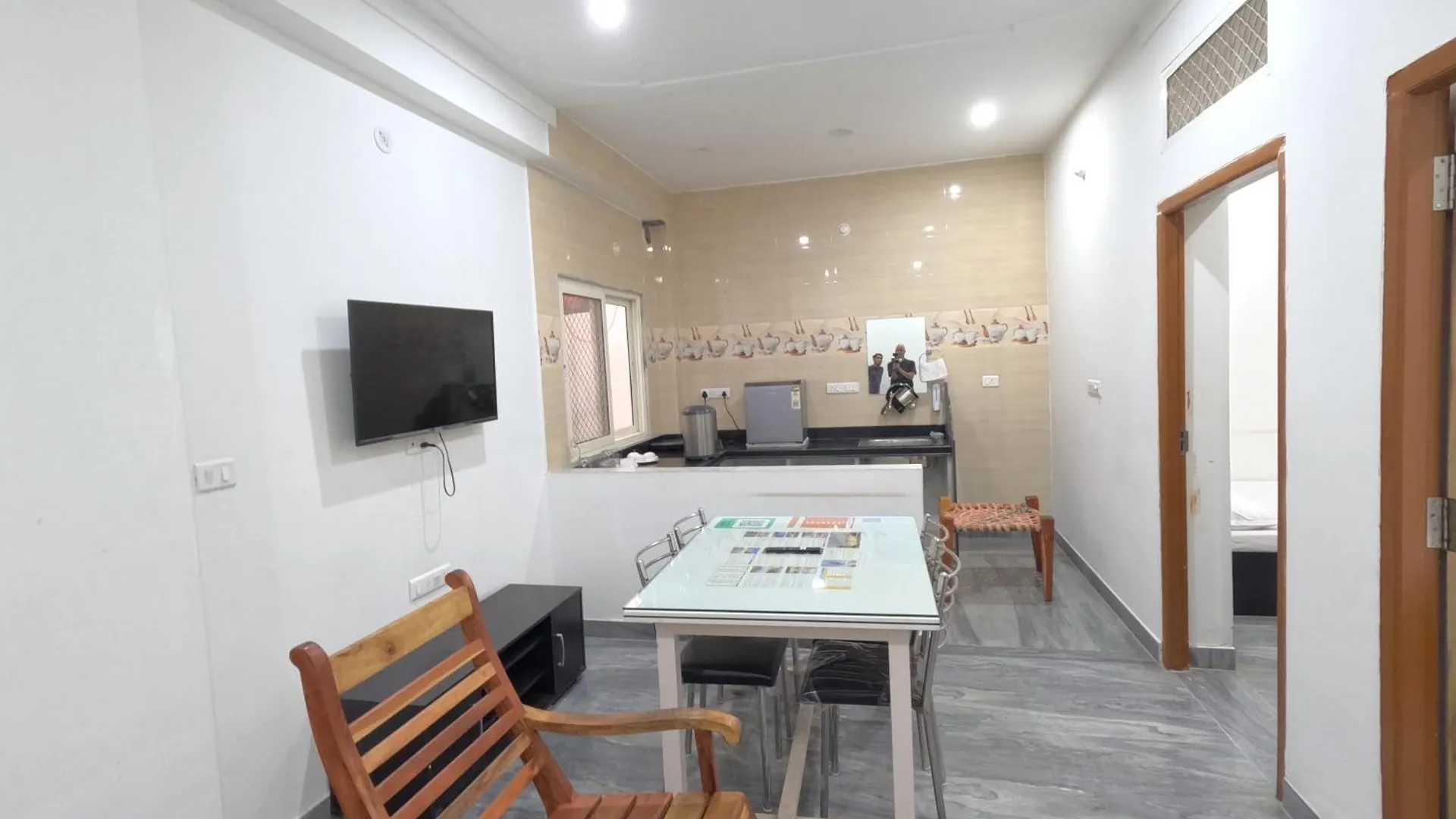 Choudhary White House Udaipur Apartment