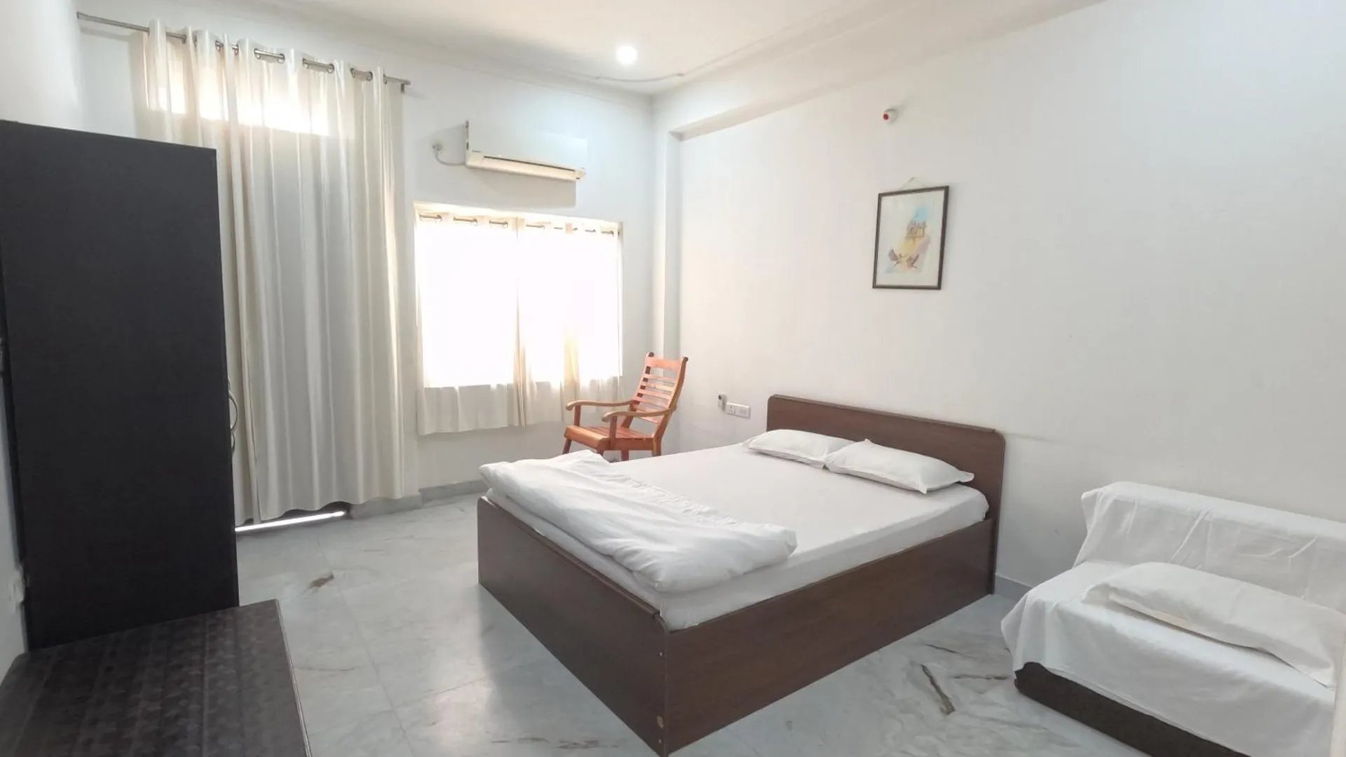 Choudhary White House Udaipur Apartment