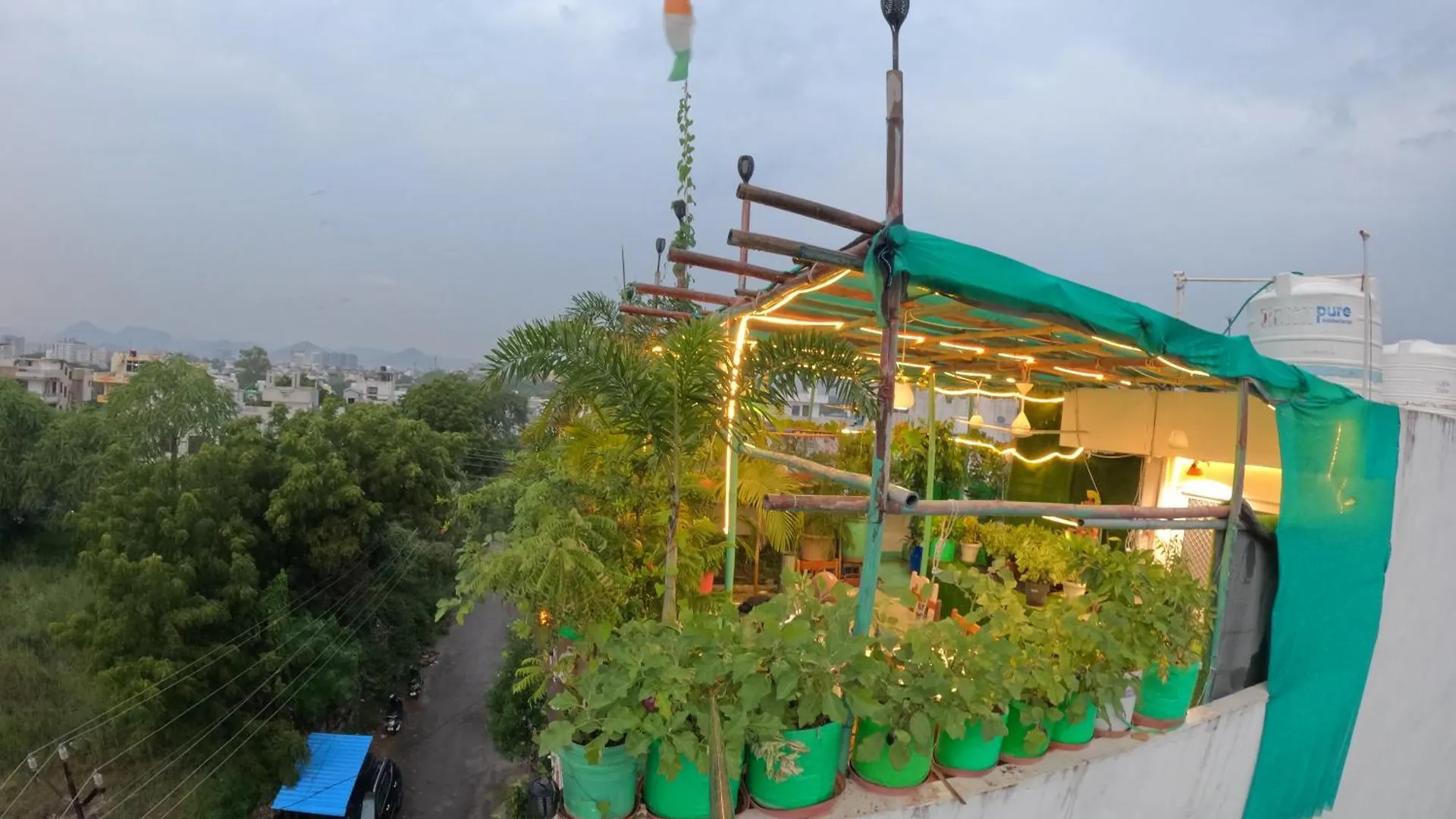 Choudhary White House Udaipur Apartment