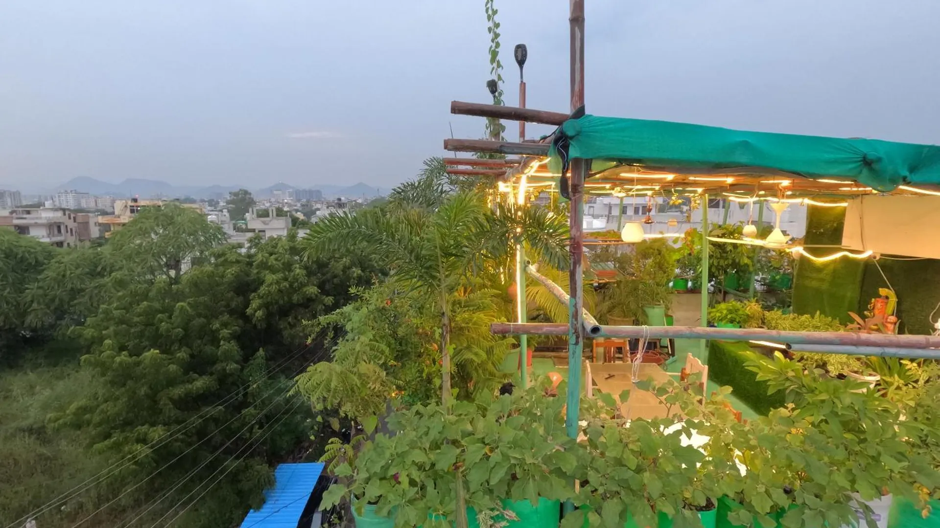 Choudhary White House Udaipur 아파트
